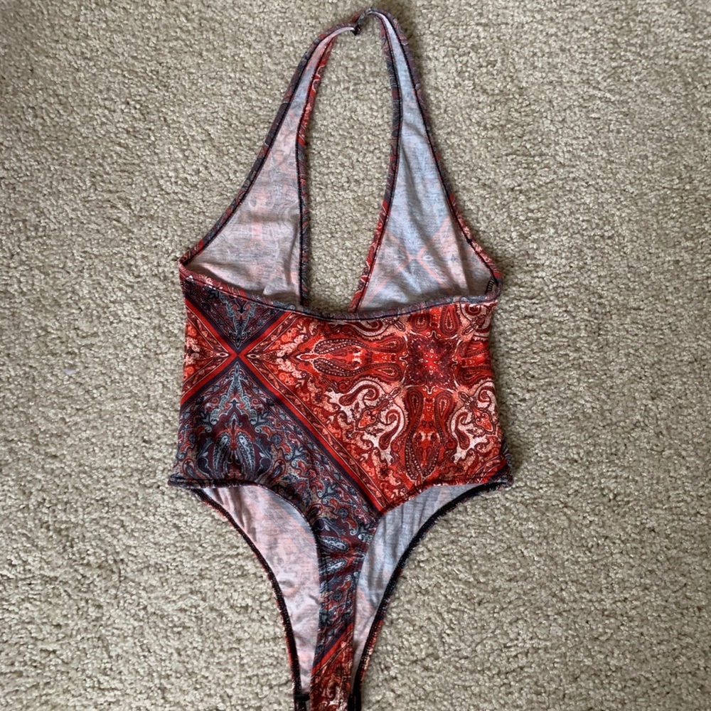 Missguided backless thing bodysuit size US 2